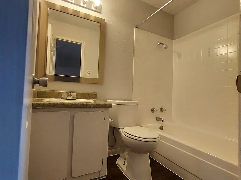Banyan Tree Apartments — Photo 5