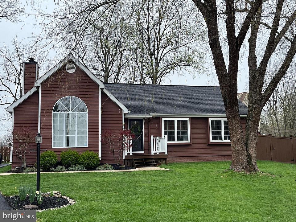 1st image of 10096 Heron Ct