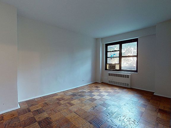 5th image of 383 Grand St Unit L106
