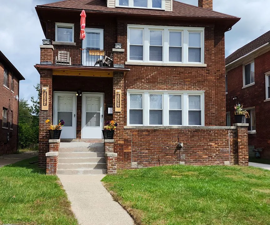 2194 Lakewood St #2