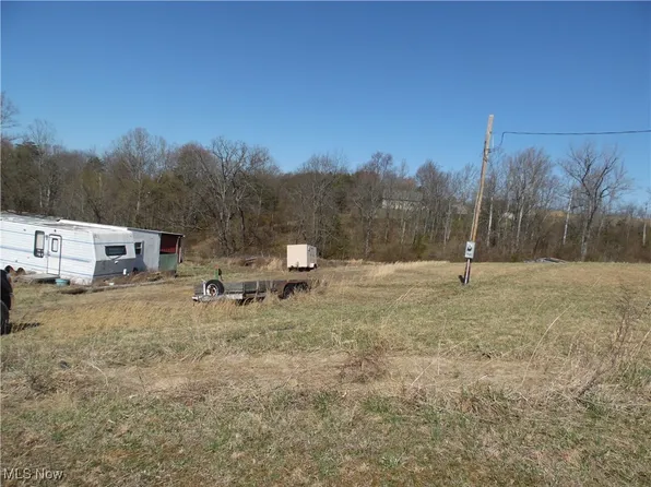2121 Burnfield Rd, Vincent, OH 45784