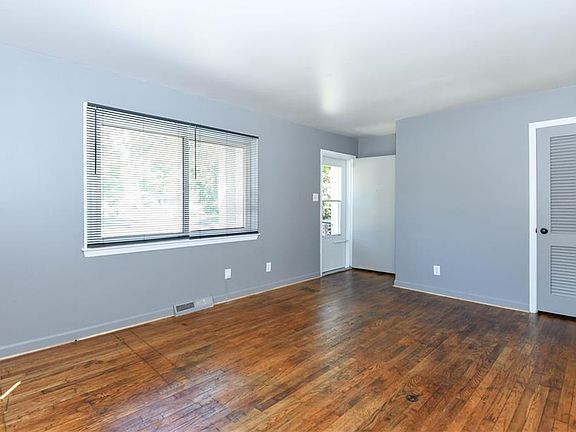 4th image of 1620 Woodbriar Ave
