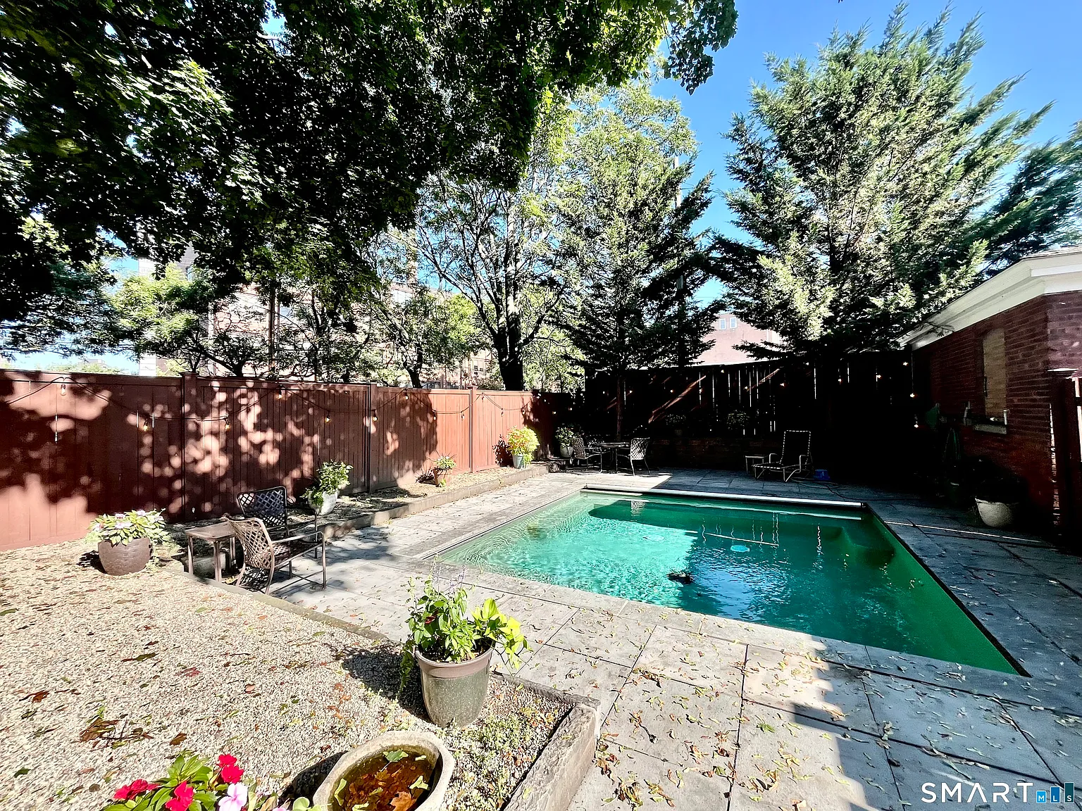 3 bed, 2.5 bath, 2502 sqft, $5,950 — Photo 2