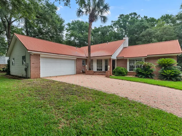 2765 Savannah Ln, Crestview, FL 32539