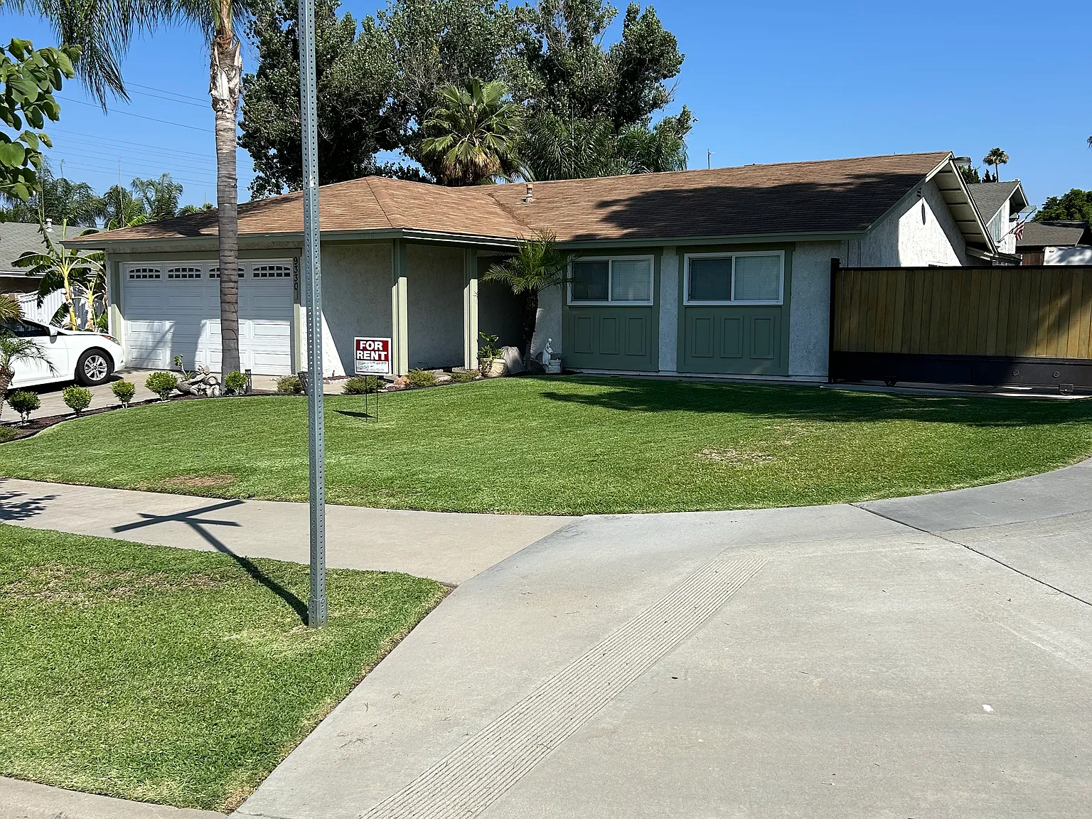 4 bed, 1600 sqft, $3,300 — Photo 2