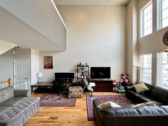 5th image of 2142 Verona Dr