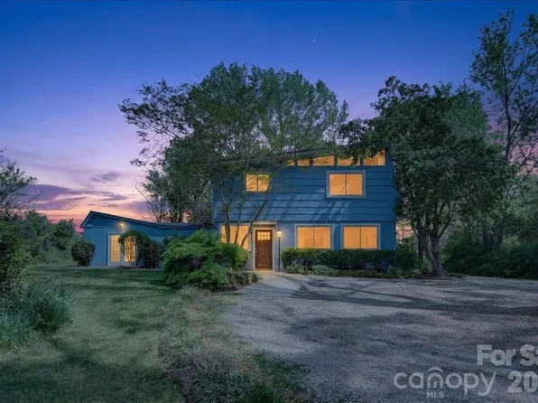 209 Edgewood Dr, Wingate, NC 28174