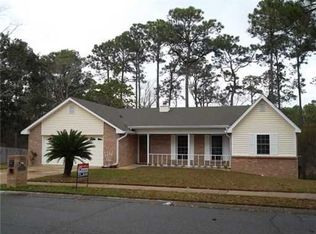 4009 Breezy Hill Ln, Ocean Springs, MS 39564