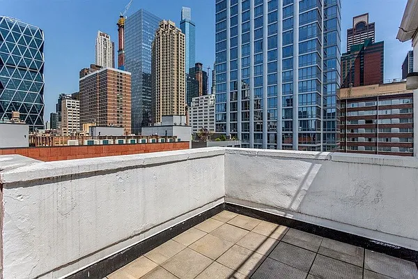 Rented by Compass | media 16