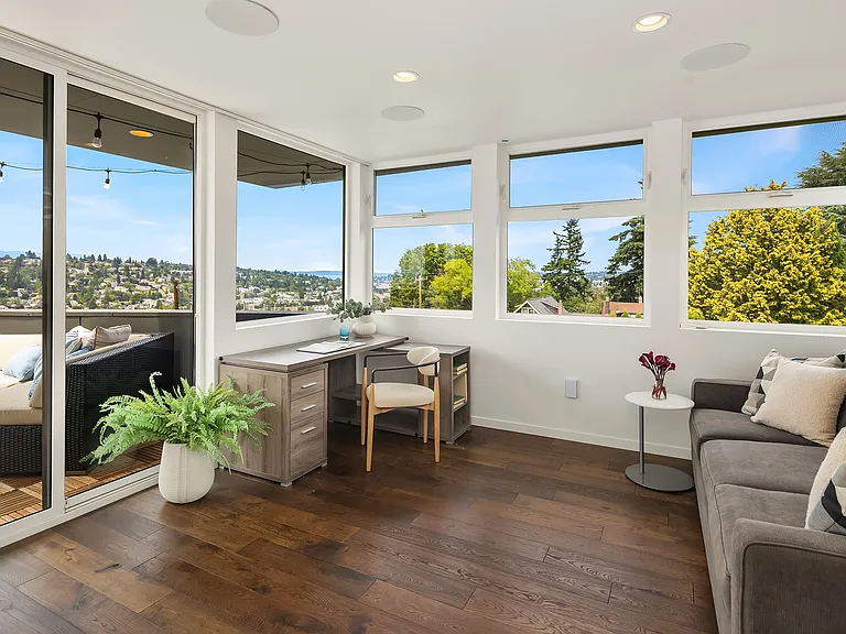 Top floor desk with pull out couch - stay with property