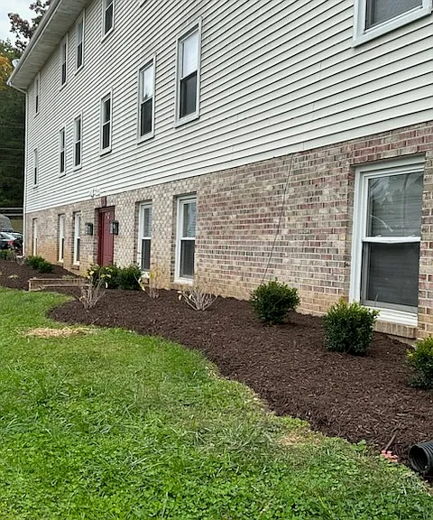 Robinhood Ln — Photo 1