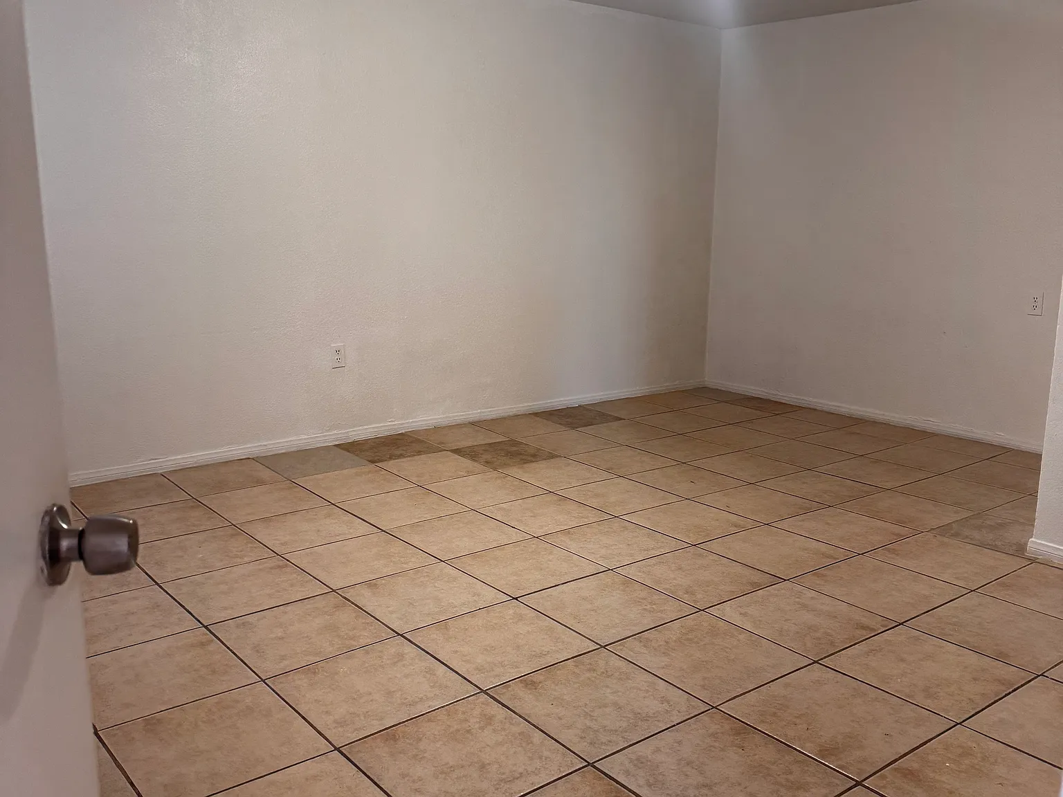 1 bed, 795 sqft, $1,150 — Photo 3