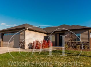 368 NW Vera Ln, College Place, WA 99324