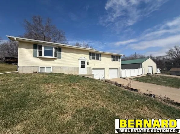 812 8th Ave, Nebraska City, NE 68410