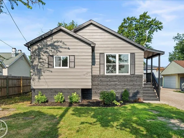 2635 24th St, Port Huron, MI 48060