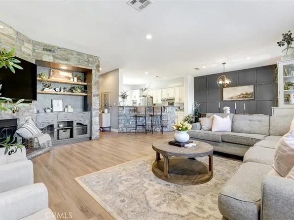 16410 W Nicklaus Dr Unit 143, Sylmar, CA 91342