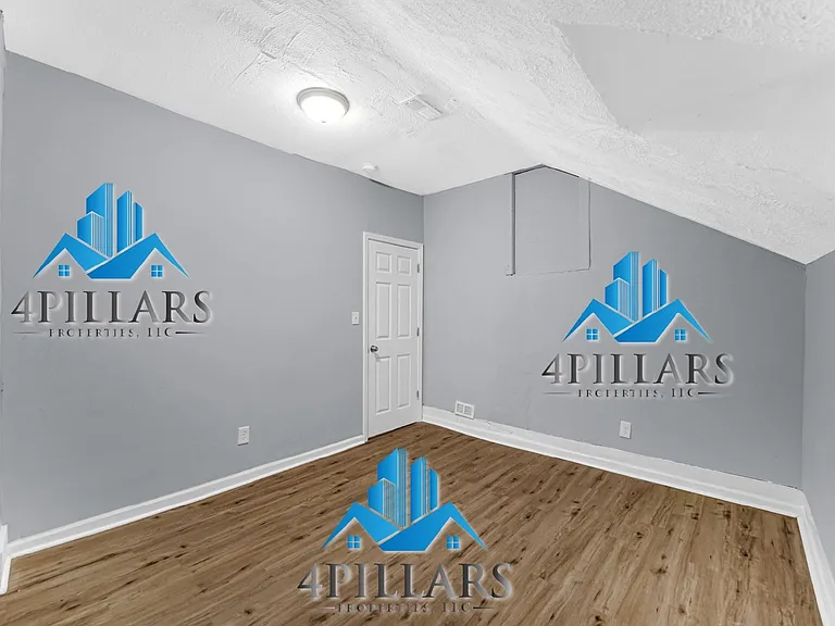 523 W Columbus Dr #2 — Photo 20