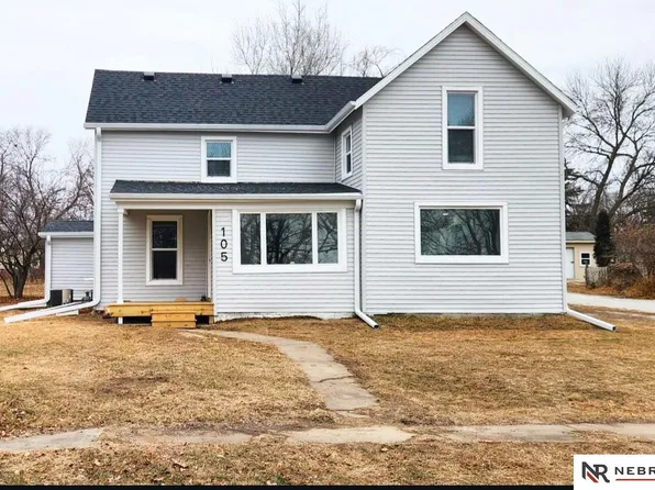 105 Locust St, Manley, NE 68403