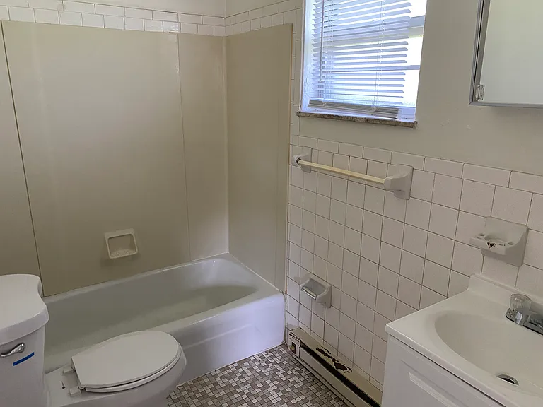 209 Castellano Dr #8 — Photo 2