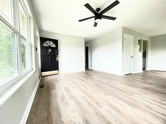 2nd image of 1406 Dandelion Cir