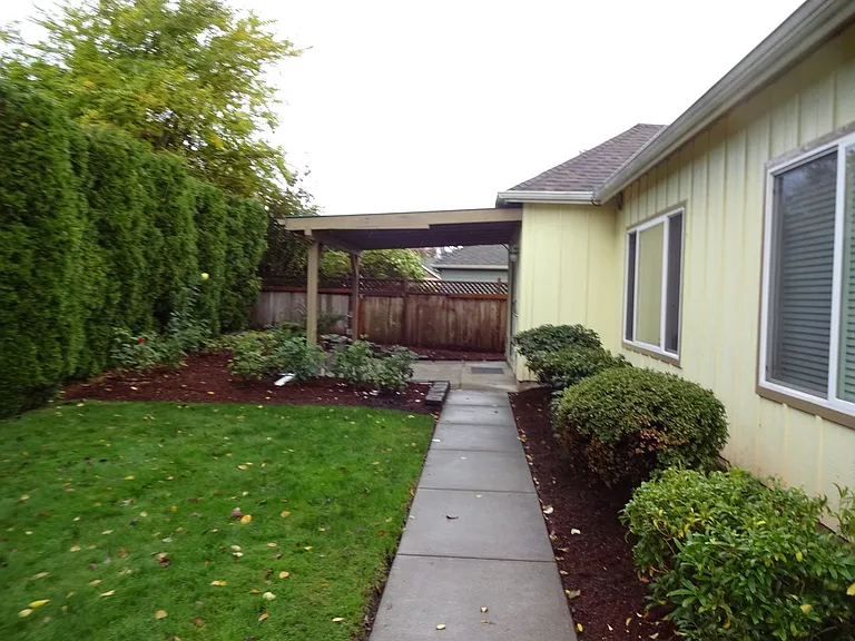 1233 Frogs Leap Ln — Photo 18