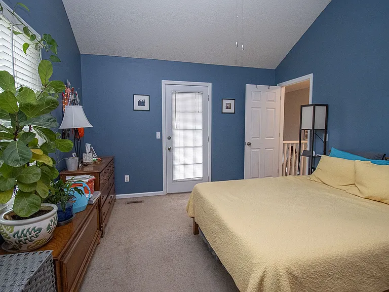 103 Ashley Ct — Photo 13