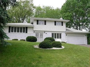 12756 Eagle Ridge Dr, Burnsville, MN 55337