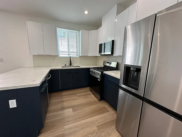 2919 S Burnside Ave #1 — Photo 45
