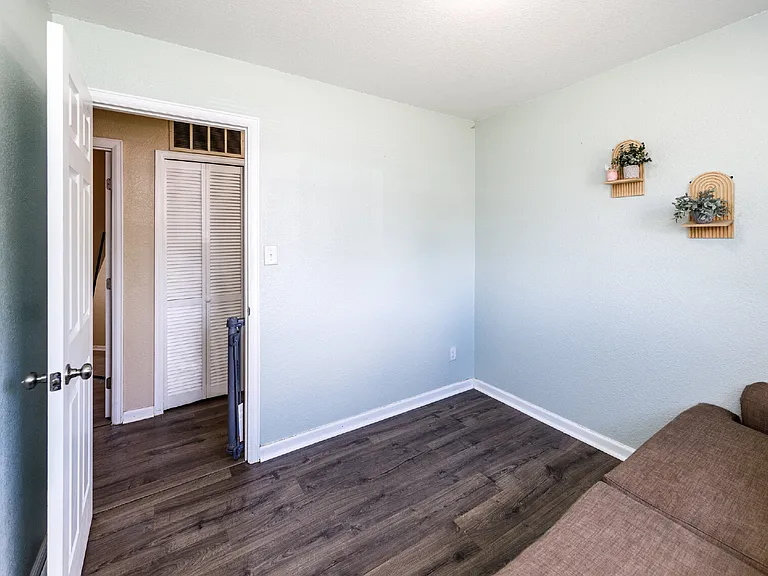 1703 Harrow Rd — Photo 39