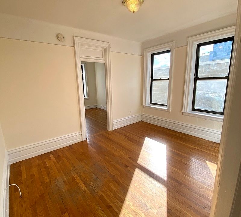 1st image of 1158 49th Ave APT 2C