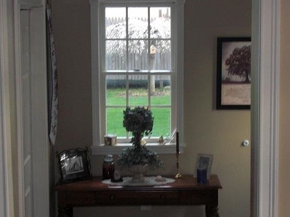 A closer view of the foyer