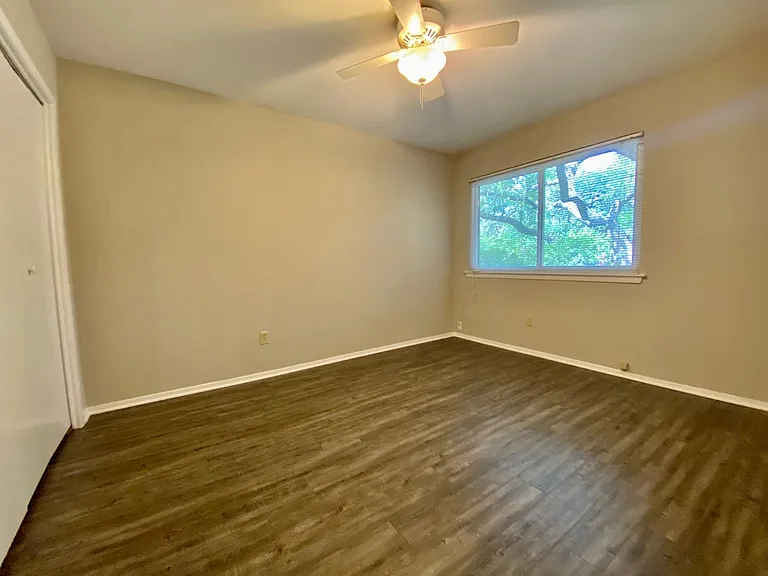 7219 Scenic Brook Dr — Photo 19