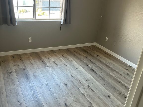5th image of 7623 W Diablo Dr