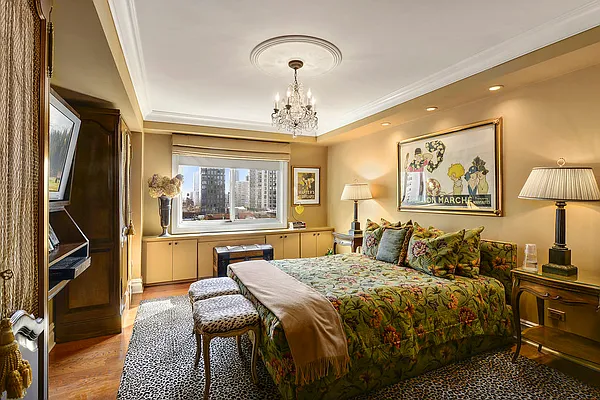 Sold by Corcoran | media 6