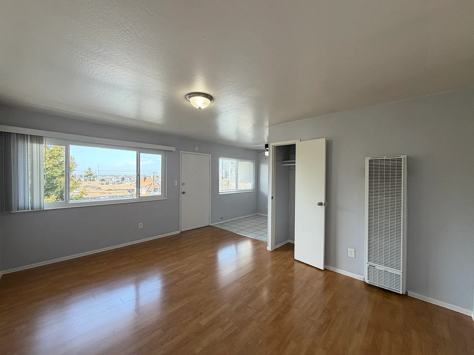 10th Avenue Apartments — Photo 2