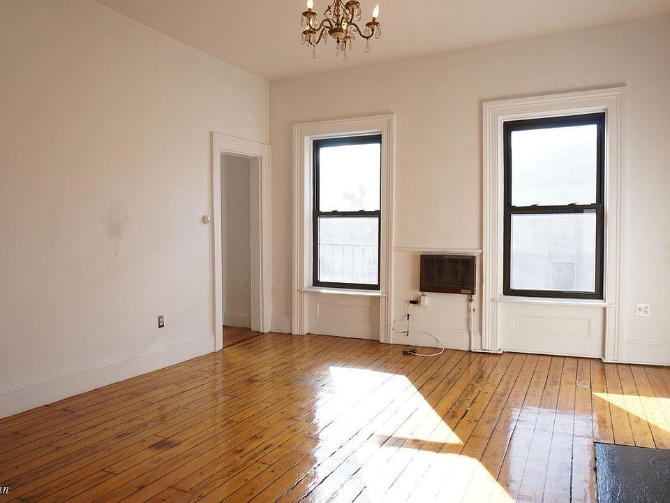 2nd image of 103 Metropolitan Ave APT 3R
