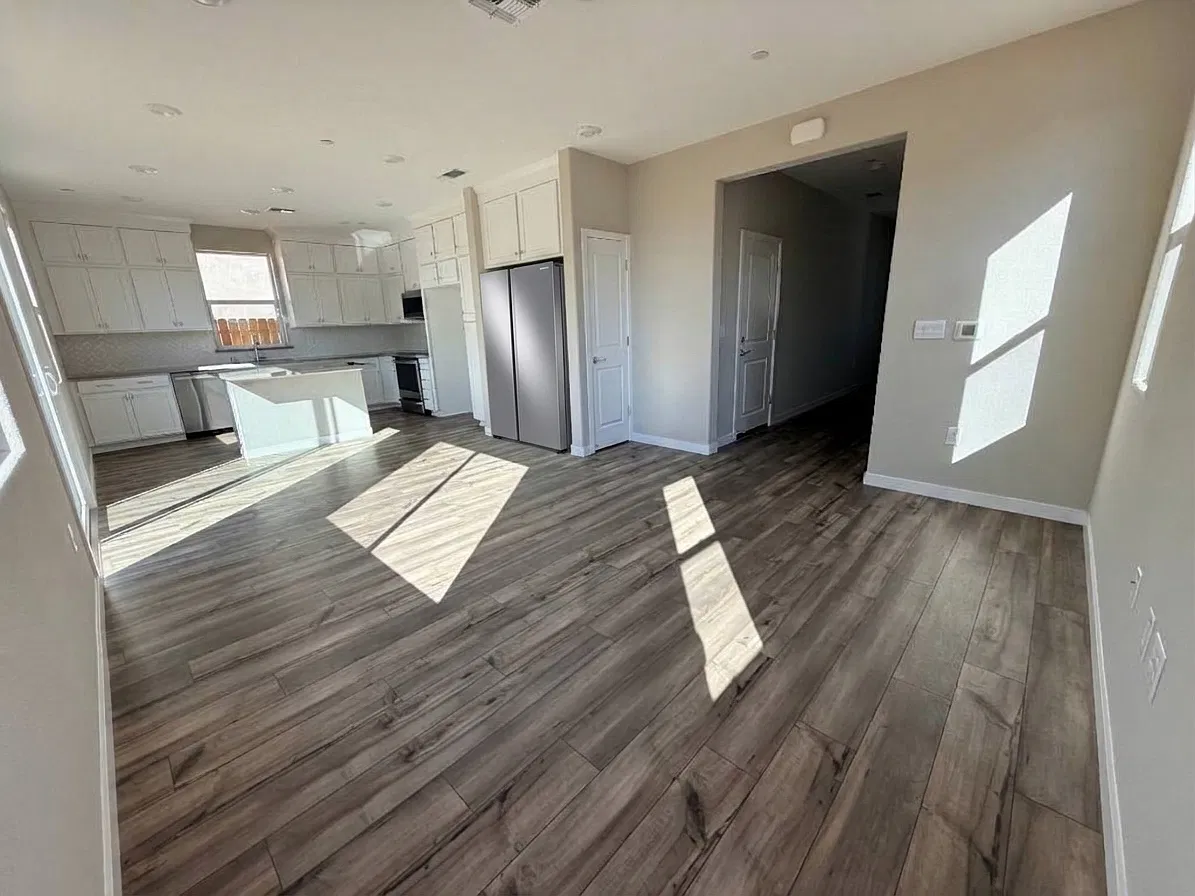 3 bed, 2.5 bath, 1447 sqft, $2,988 — Photo 3
