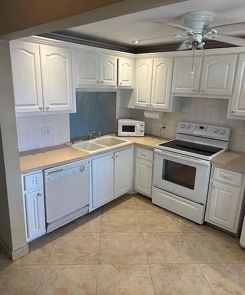 1889 S Ocean Dr #412 — Photo 2