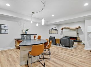 22196 W 93rd Ter, Lenexa, KS 66220