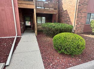 16490 Clarkson Dr, Fraser, MI 48026
