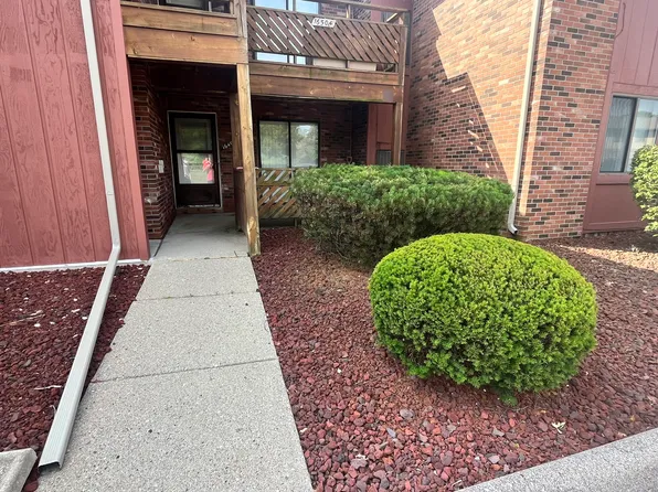 16490 Clarkson Dr, Fraser, MI 48026
