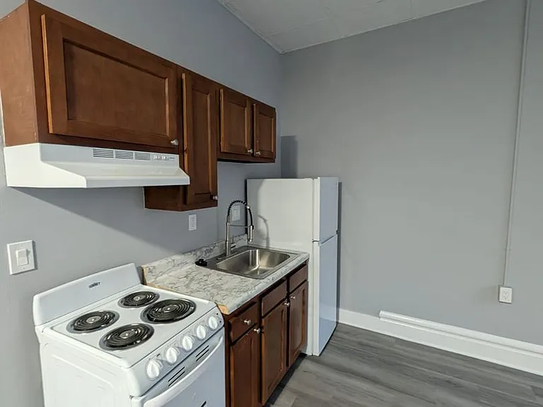 Franklin Park Apartments — Photo 72