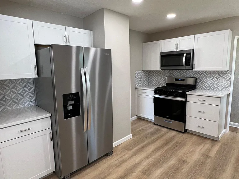 7326 Dell Haven Dr — Photo 8
