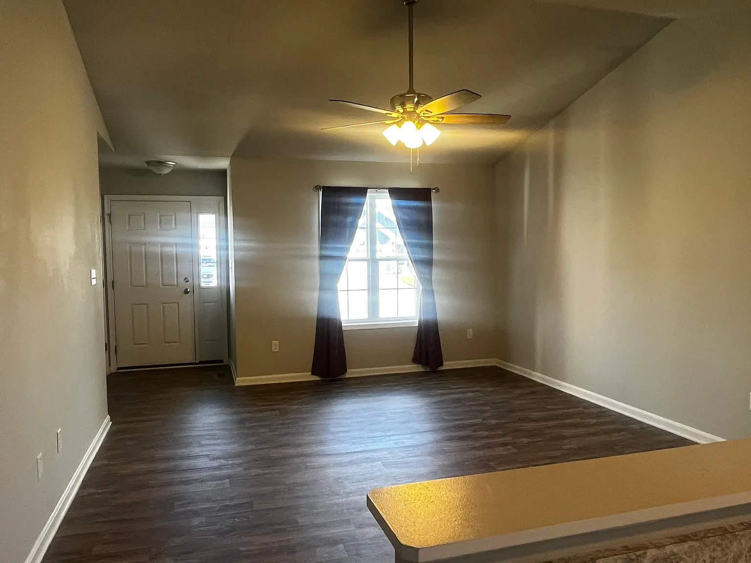 2 bed, 1300 sqft, $1,700 — Photo 3