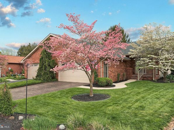 213 Kennedy Ct, Hanover, PA 17331