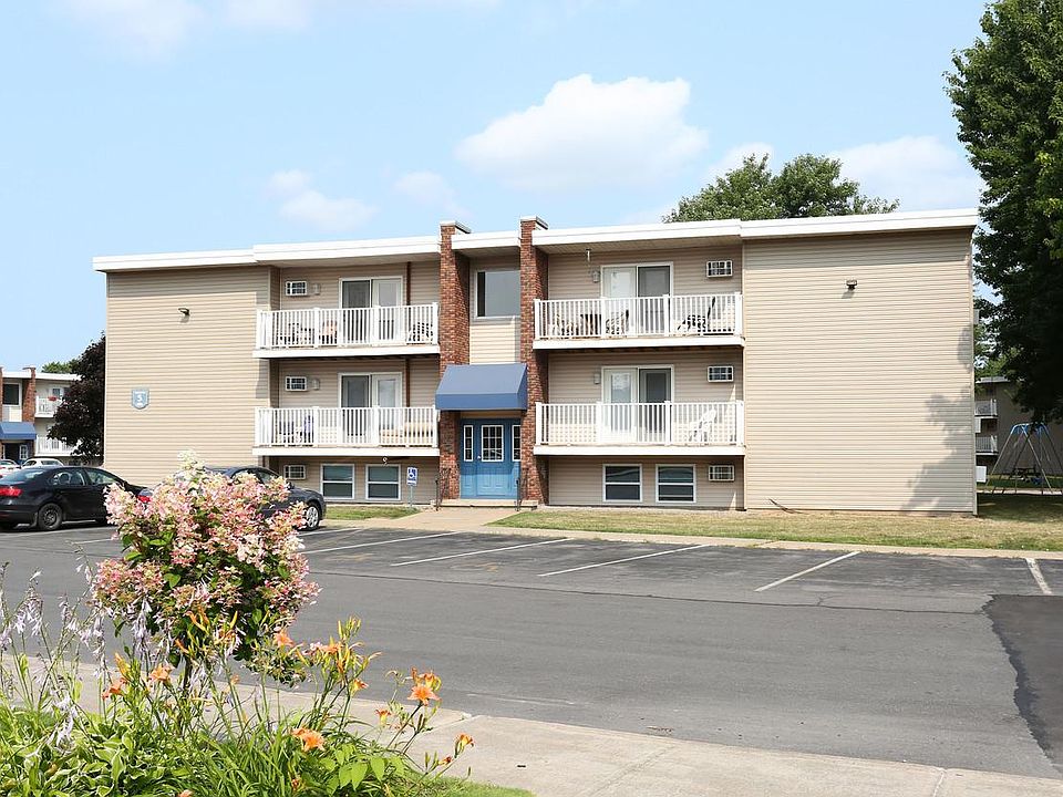 1st image of 20 Town Garden Dr