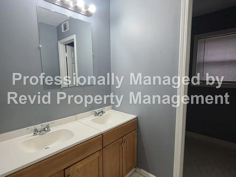 6771 Bainbridge Dr — Photo 33