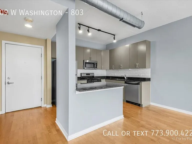 909 W Washington #803 — Photo 9