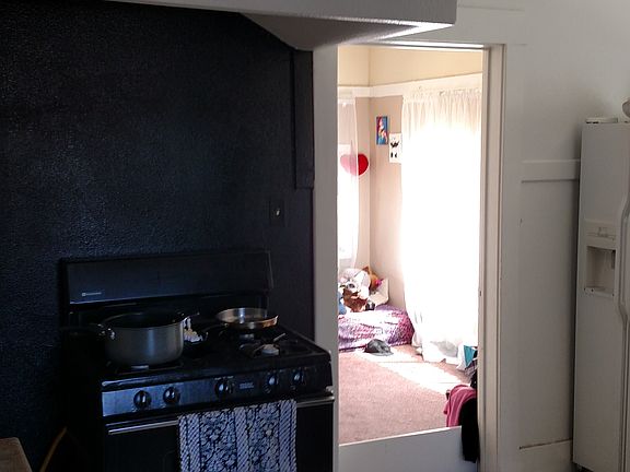 5th image of 1302 N Ferger Ave