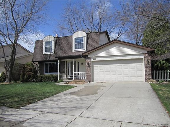 5th image of 9297 Mayflower Dr